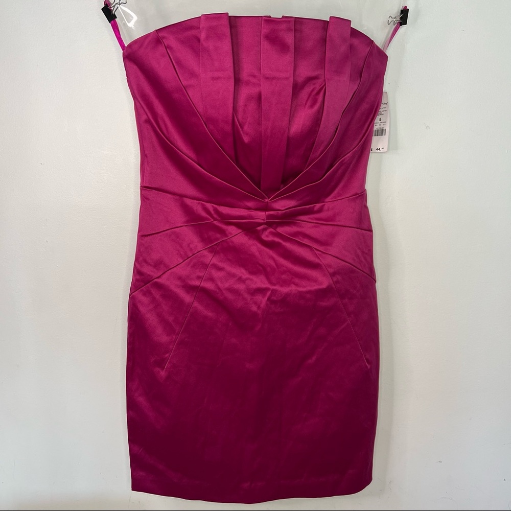NEW Dynamite Pink Mini Strapless dress Front Tiered Pleated into V Design Size 5